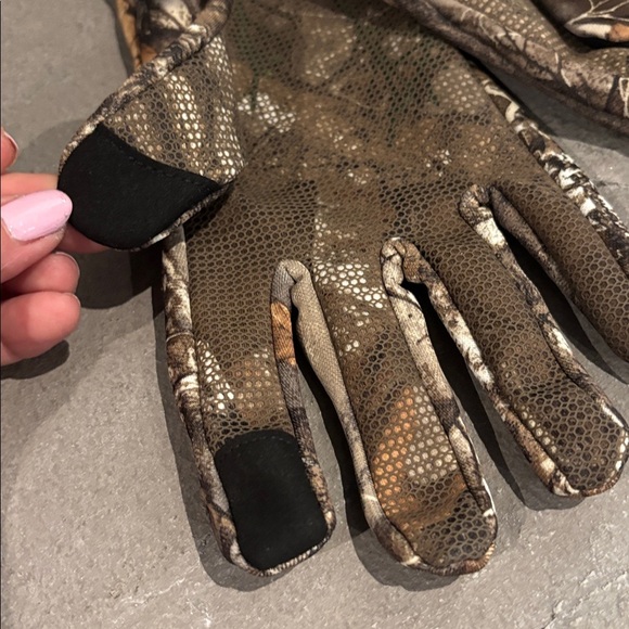 Realtree Edge Blocker Shield S3 antimicrobial, touch tech,fleece lined gloves - Picture 4 of 9